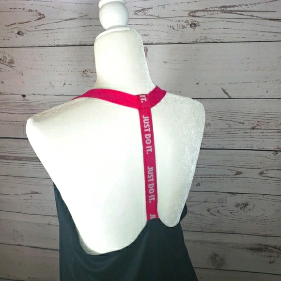 NIKE Dri-Fit Sleeveless Workout Tank Black Size M - Picture 4 of 8
